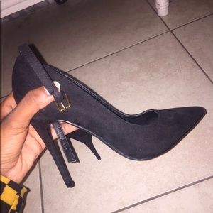 ShoeDazzle Stiletto Black Heels Size 7